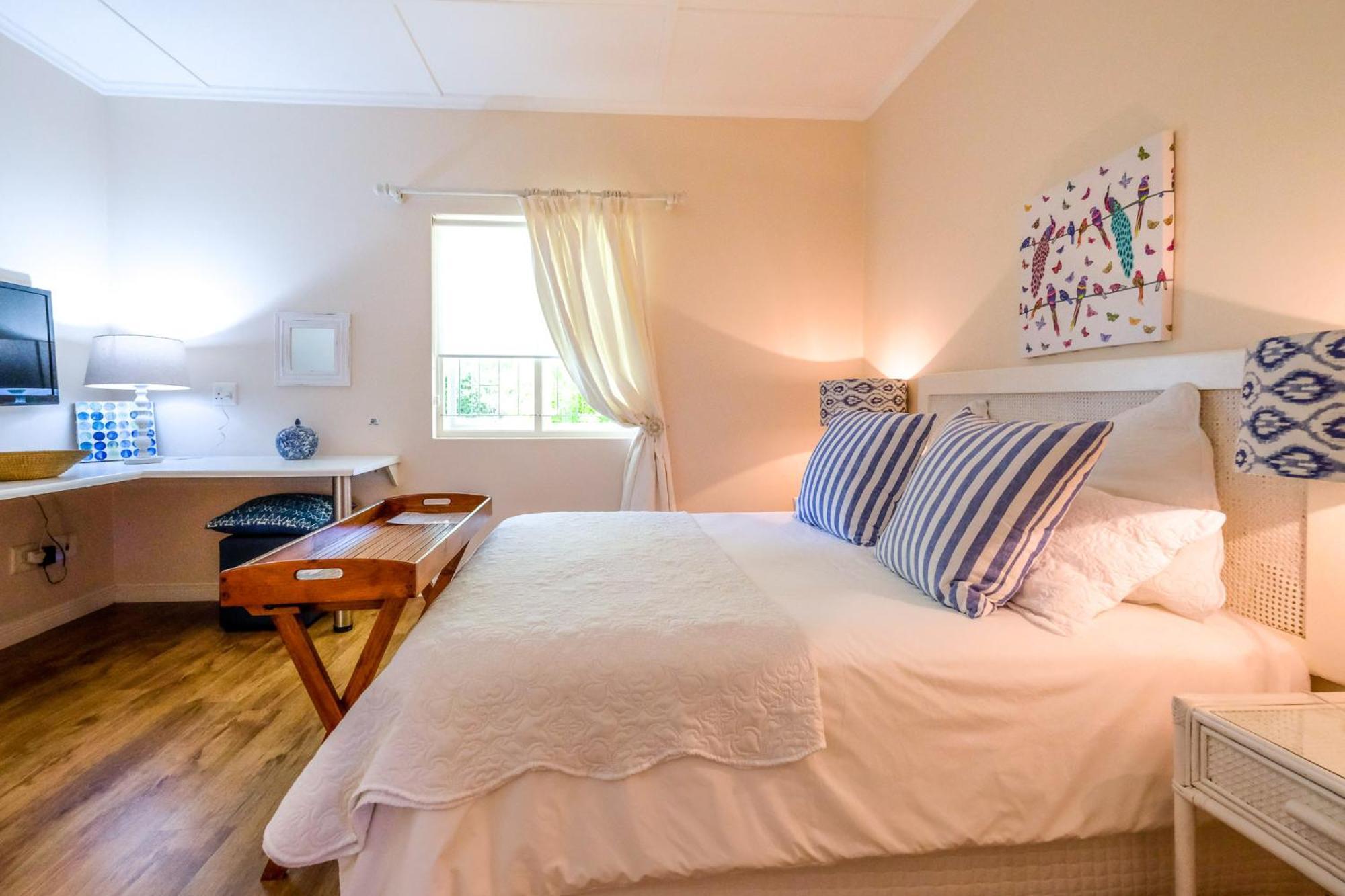 Oude Berg Guesthouse - 10 Caledon Street George Room photo